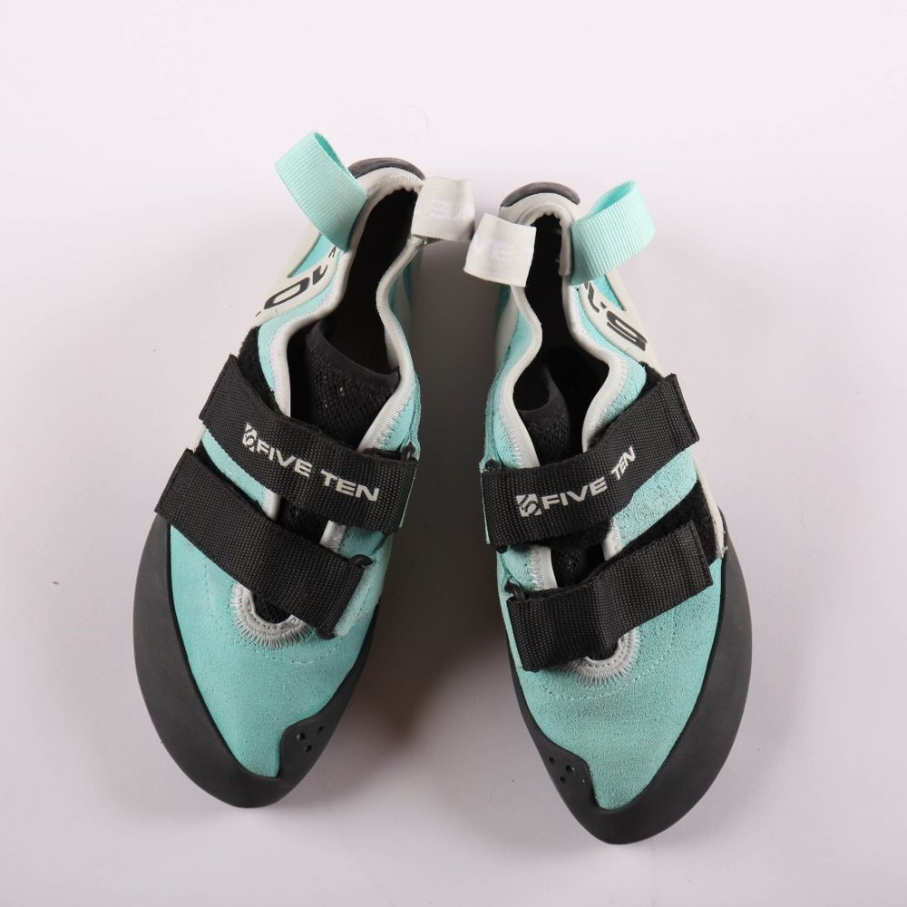 FIVE TEN Gambit women's US 8  Aqua rock Climbing Shoes